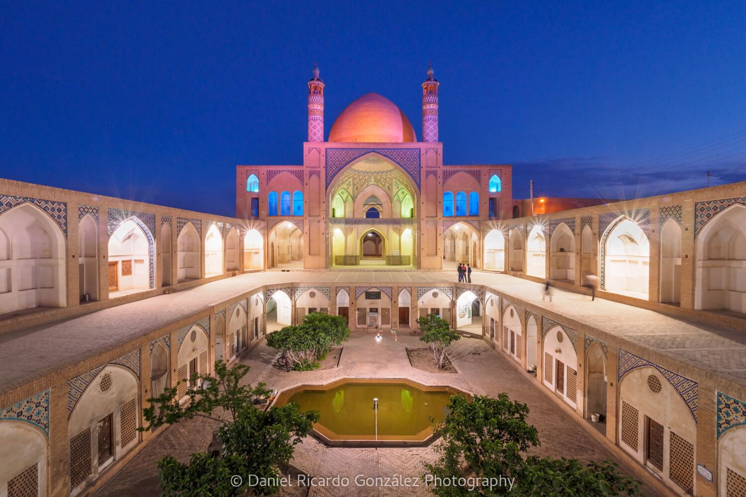 agha-bozorg-mosque-Iran-cultural-tour-iran-cultural-tours-visit-iran-travel-culture-traditions-tour-package-Daniel-Ricardo-Gonzalez